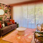 Manly Vibes - Fabulous Design With Gym, Sauna, Streaming, Right Opposite Wharf & Beach
