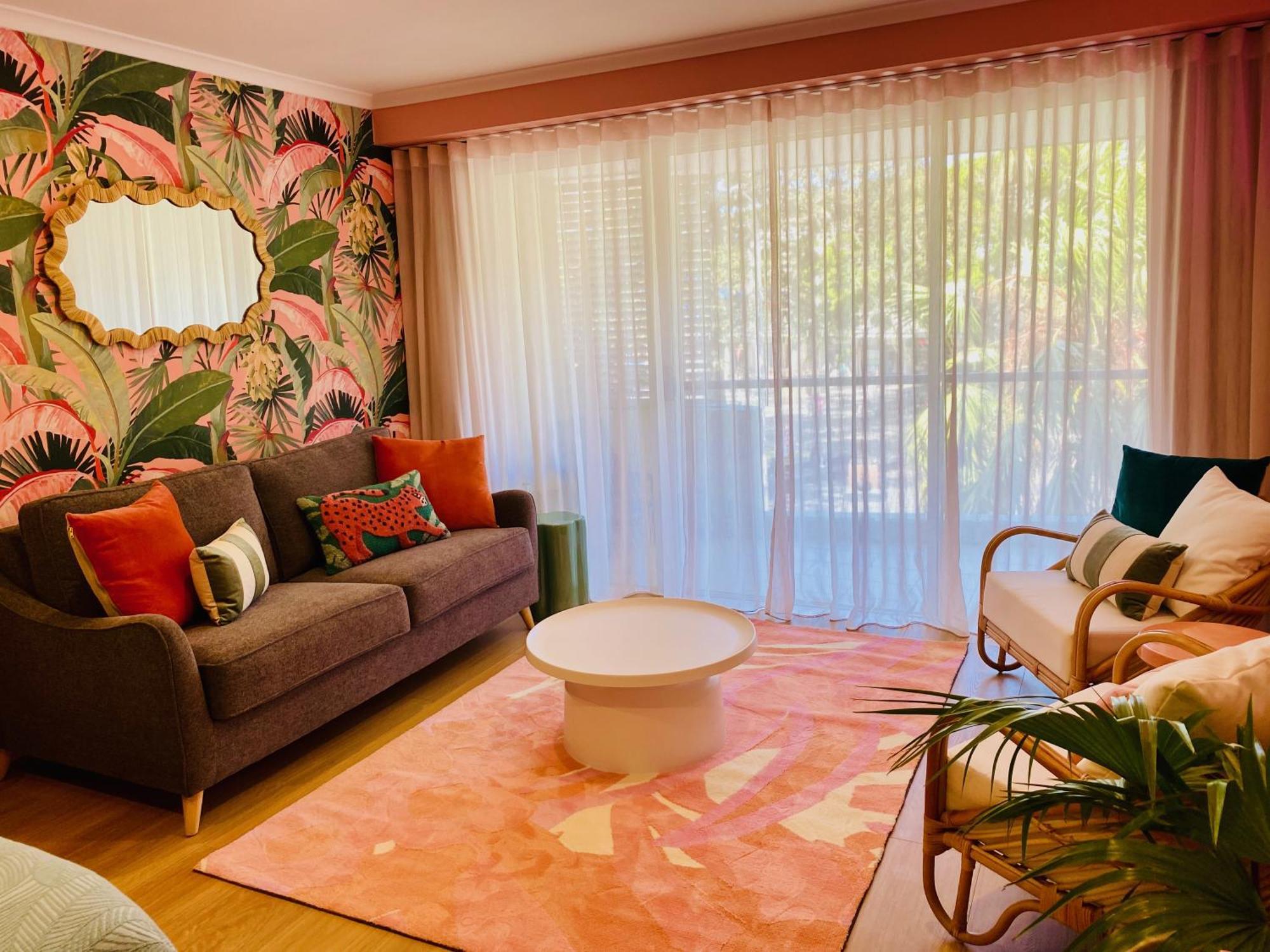 Manly Vibes - Fabulous Design With Gym, Sauna, Streaming, Right Opposite Wharf & Sydney